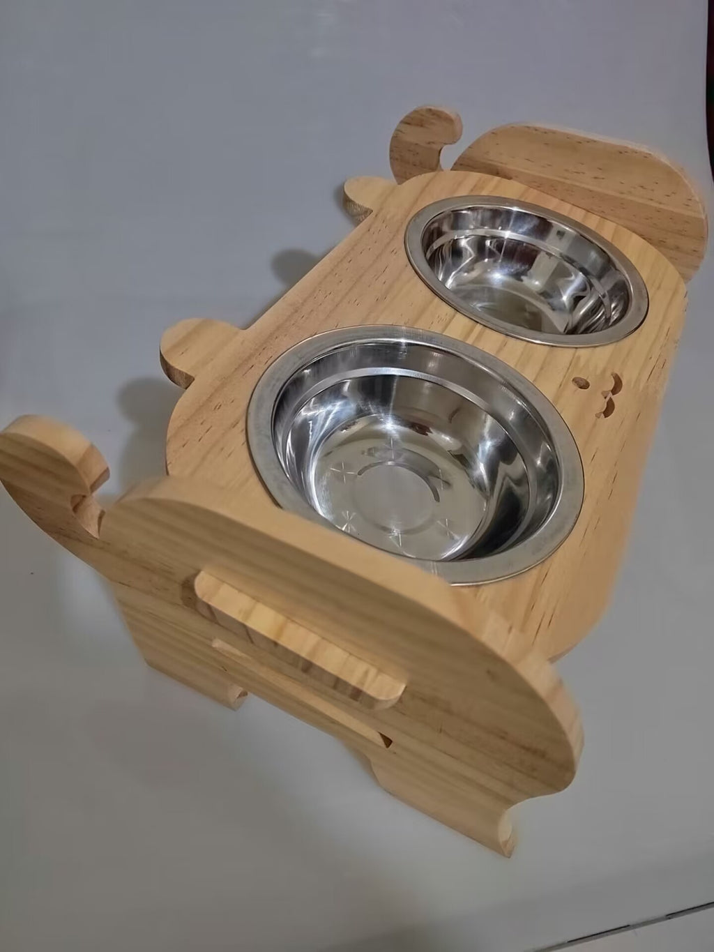 Comedero Antideslizante “Huellitas Frosted” – Plástico Ligero y Funcional para Gatos