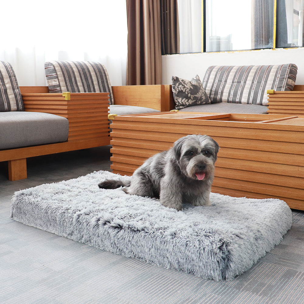 Cama-Cojín “Square Plush Nest” – Acogedora, Elevada y Antideslizante para Perros