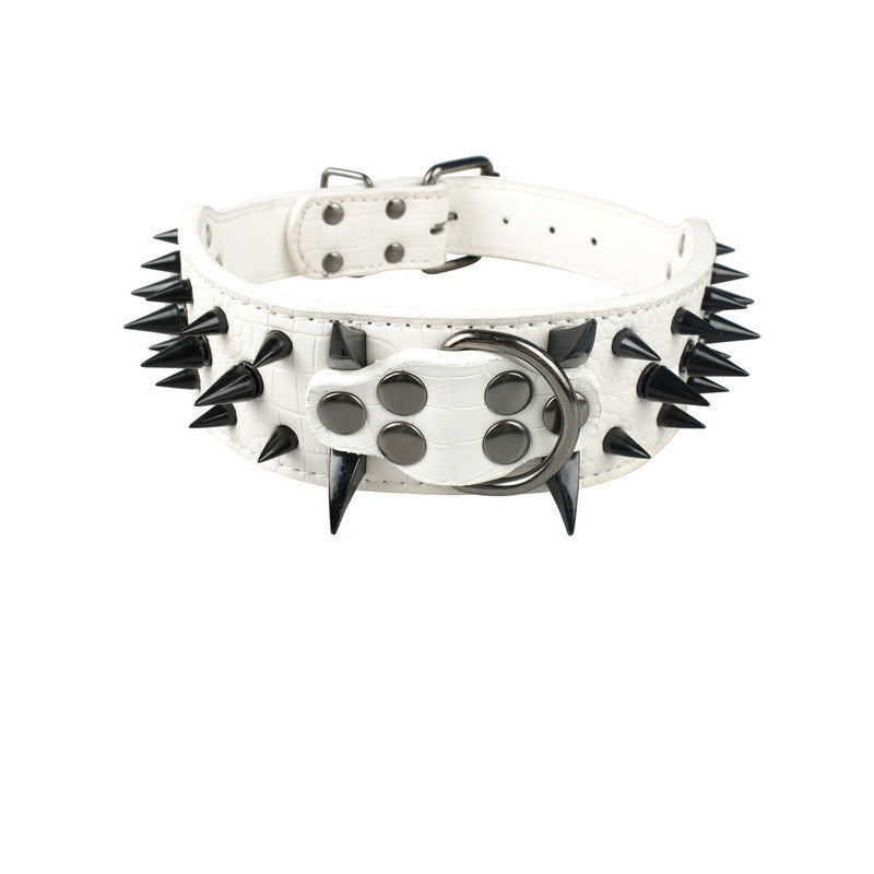 Collar Antimordida con Tachuelas para Perros – Estilo y Resistencia para Razas Fuertes