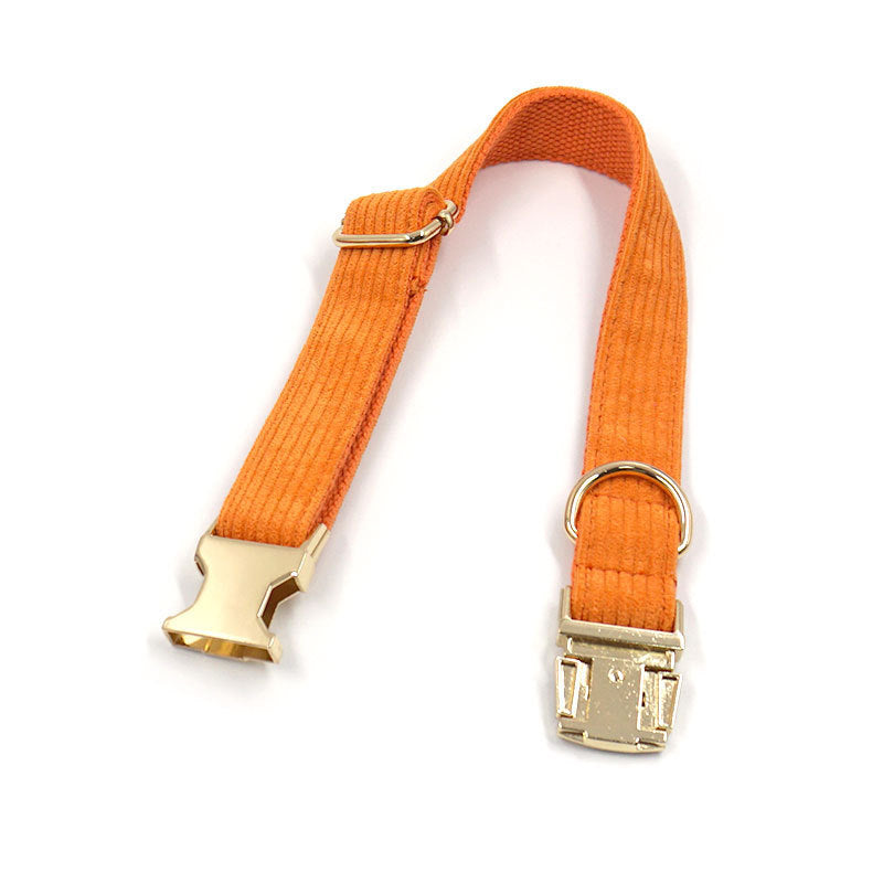 Collar de Pana Suave con Hebilla Metálica para Perros – Comodidad y Estilo Clásico